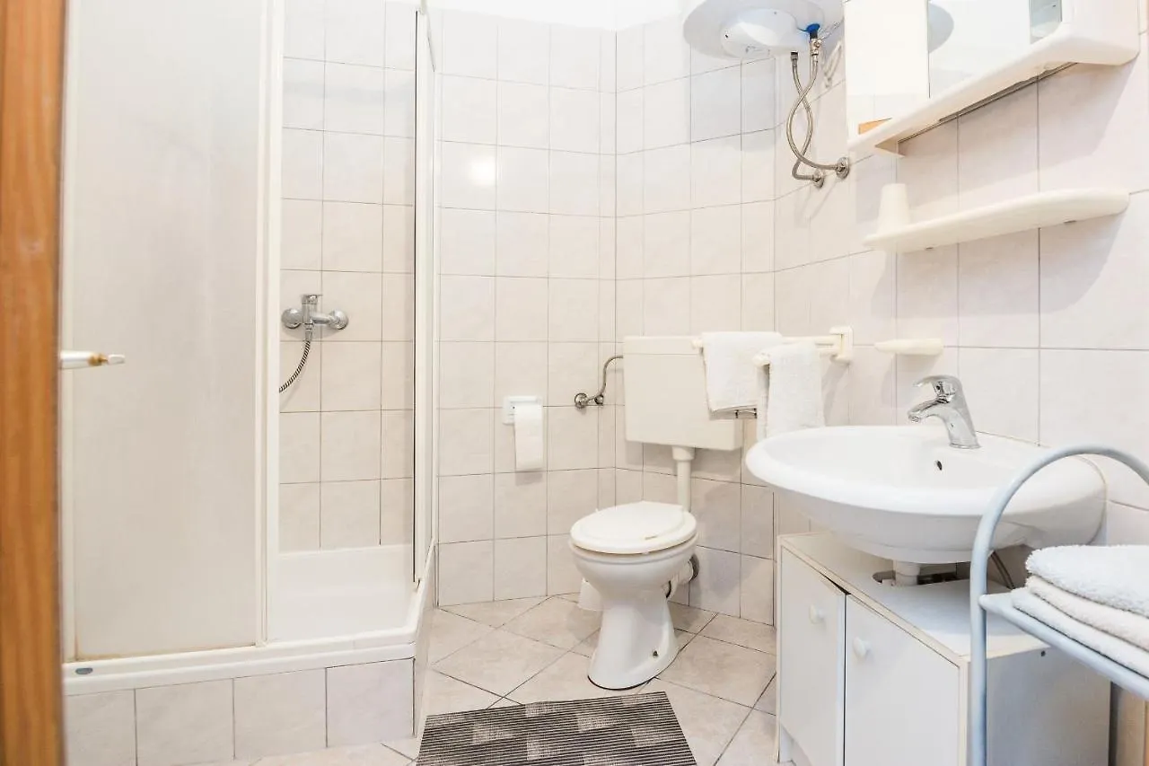 Apartments Delic Pejic Vir Croatia