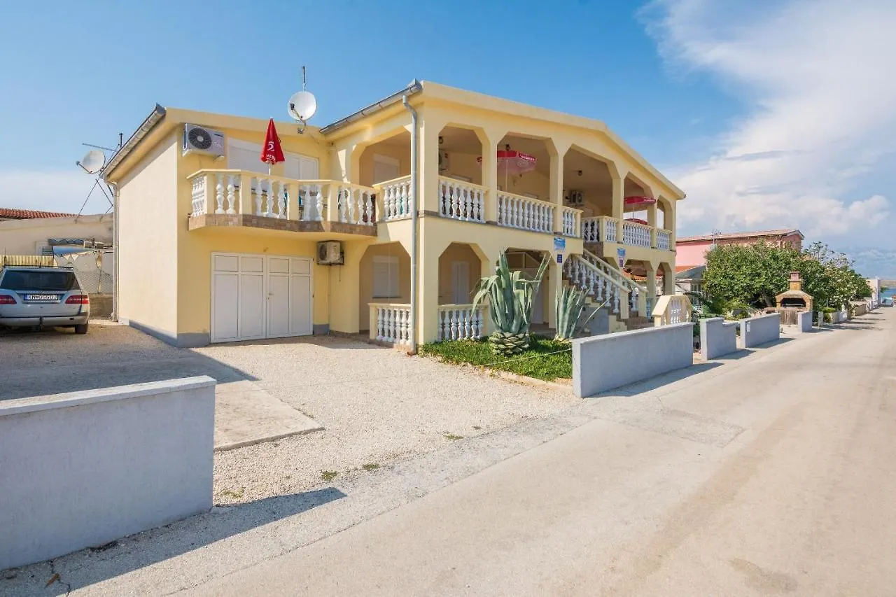 Apartments Delic Pejic Vir