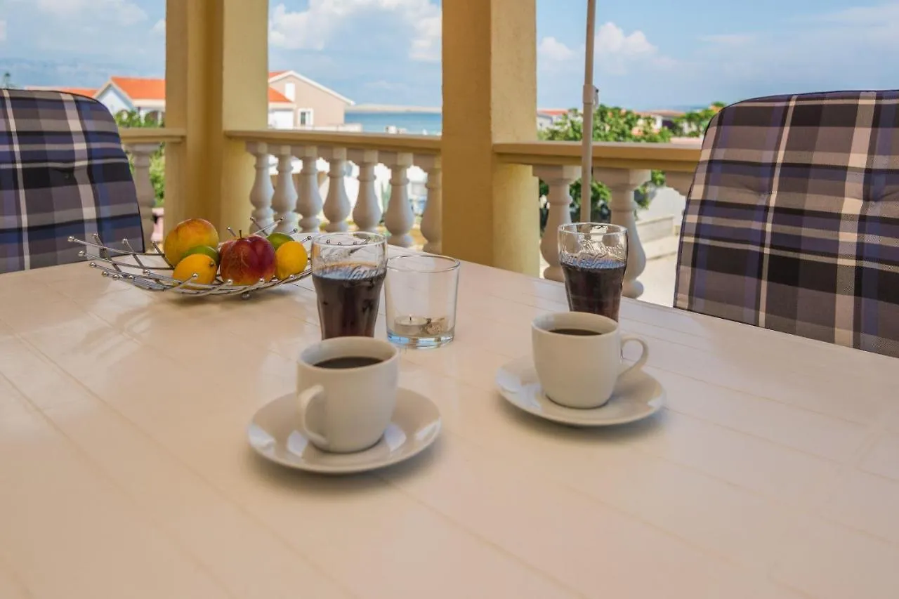 Apartments Delic Pejic Vir