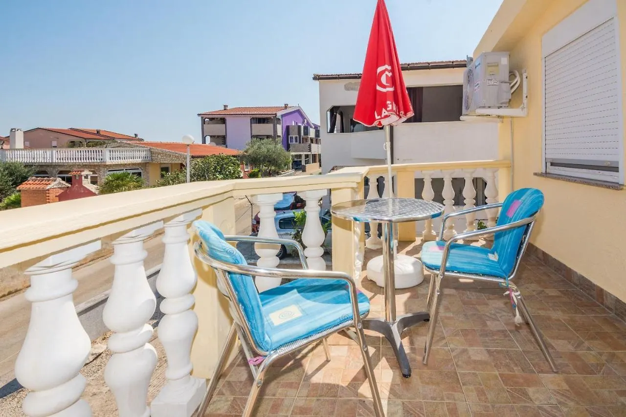 Apartments Delic Pejic Vir