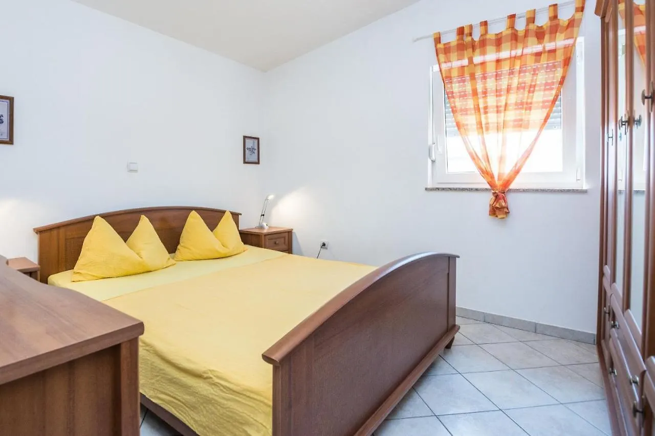Apartments Delic Pejic Vir Croatia