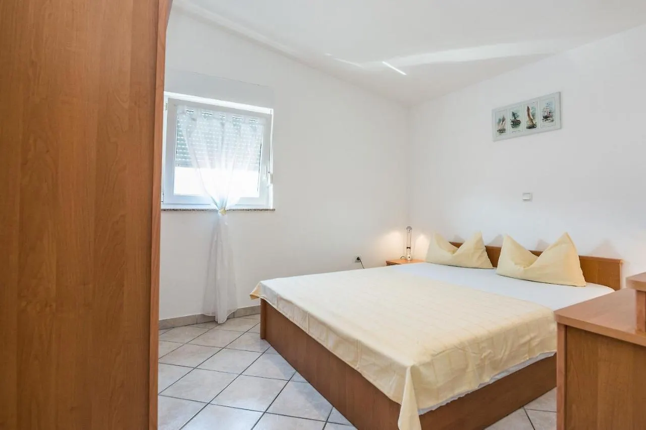 Apartments Delic Pejic Vir