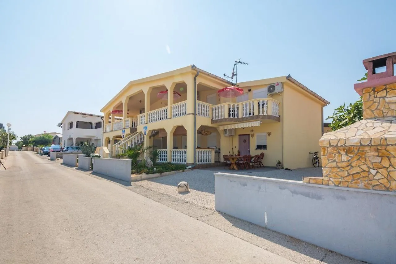 Apartments Delic Pejic Vir