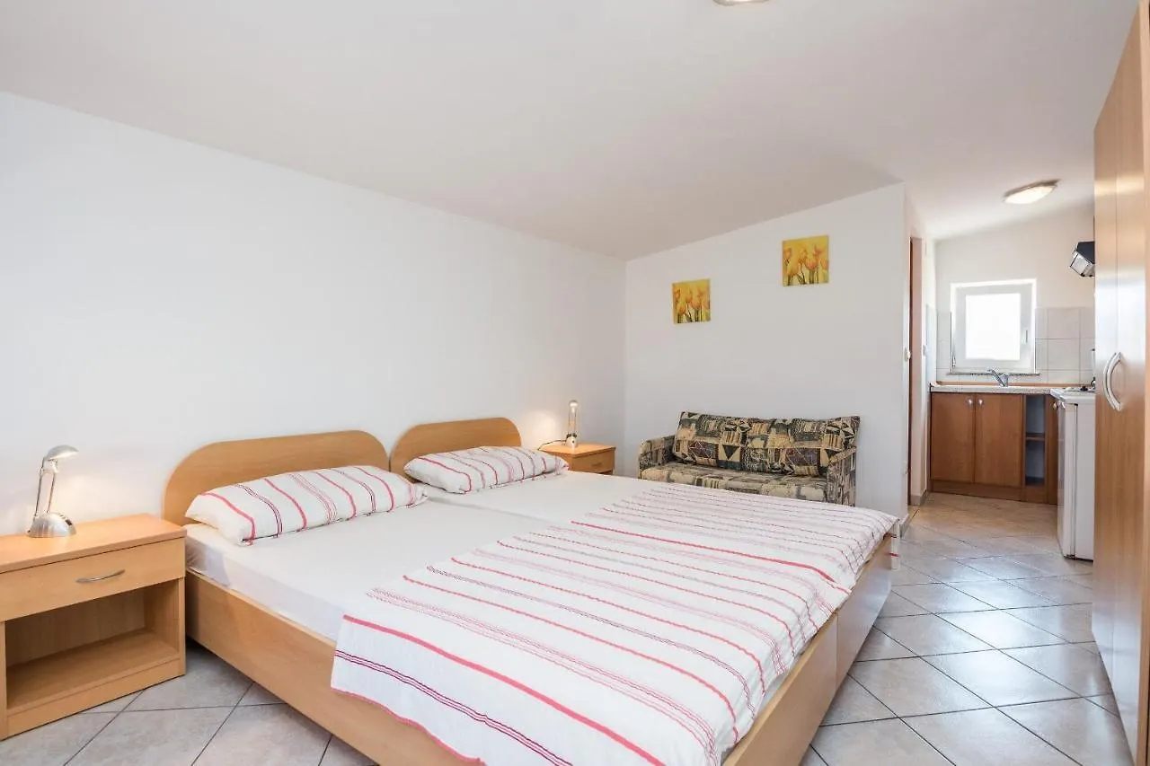 Apartments Delic Pejic Vir 0*,  Croatia